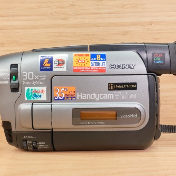 Sony Handycam CCD-TRV72 NTSC Video Hi8 Camcorder / Tested / Made in Japan - Picture 4 of 10